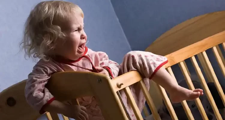 Як вкласти дитину спати без сліз та істерик?